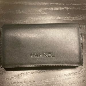 Chanel sunglasses case for women. Fair condition. Napa leather. Black color.